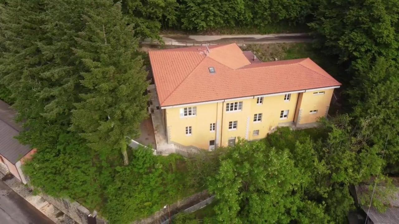 Ostello La Miniera Маса Маритима Екстериор снимка