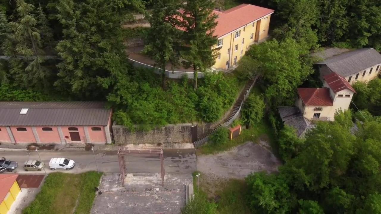 Ostello La Miniera Маса Маритима Екстериор снимка